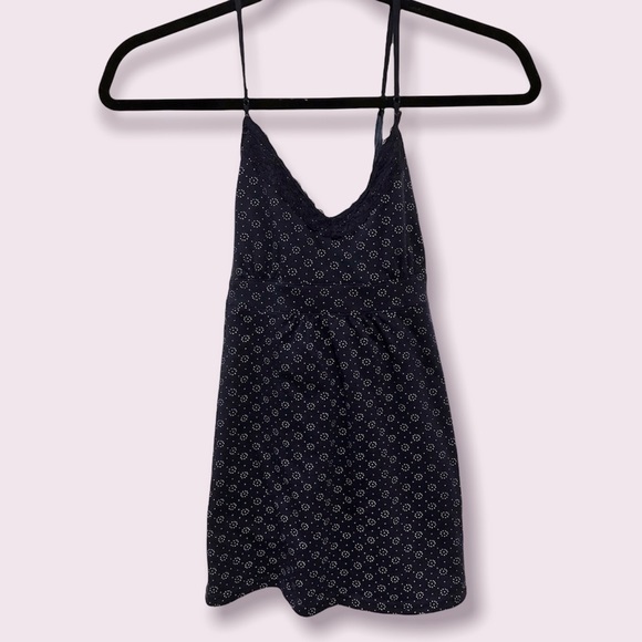 🌟SALE 2/$10.00‼️ American Eagle Women’s Navy/ Floral Top/ tied waist size M - Picture 8 of 9